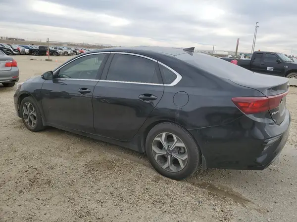 3KPF54AD2KE062904 2019 KIA FORTE - Image 2