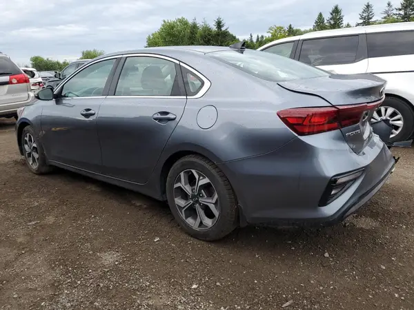 3KPF54AD2KE121921 2019 KIA FORTE - Image 2