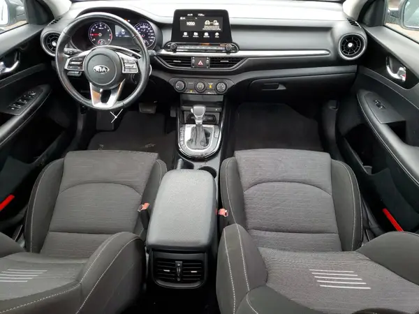 3KPF54AD2KE121921 2019 KIA FORTE - Image 8