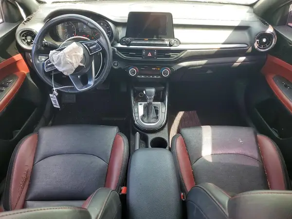 3KPF54AD2KE127038 2019 KIA FORTE - Image 8