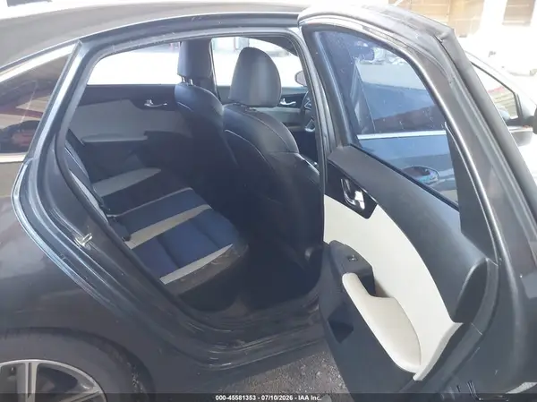 3KPF54AD2LE184647 2020 KIA FORTE - Image 8