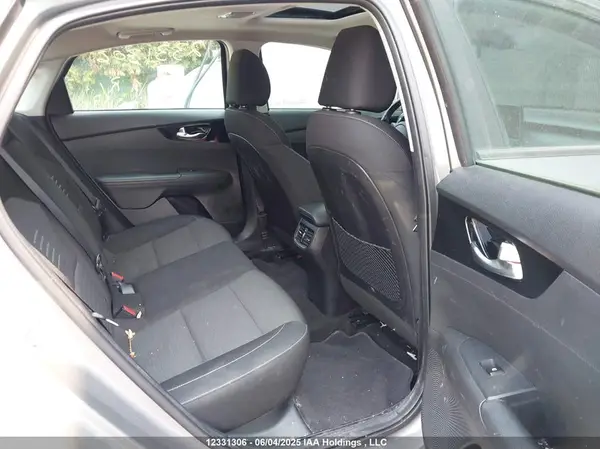 3KPF54AD2ME379522 2021 KIA FORTE - Image 8