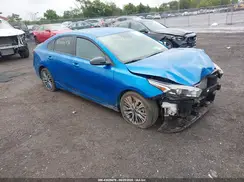 3KPF54AD2NE420961 2022 KIA FORTE