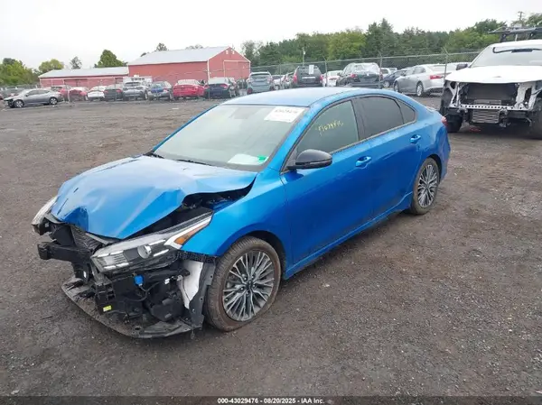 3KPF54AD2NE420961 2022 KIA FORTE - Image 2