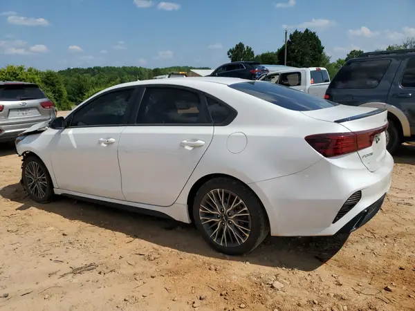 3KPF54AD2NE421530 2022 KIA FORTE - Image 2