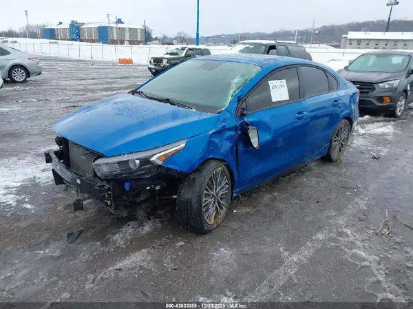 3KPF54AD2NE422421 2022 KIA FORTE - Image 2