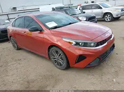 3KPF54AD2NE425657 2022 KIA FORTE