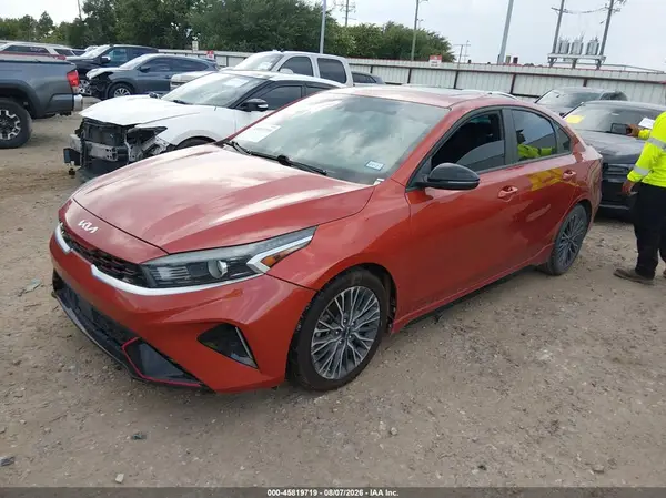 3KPF54AD2NE425657 2022 KIA FORTE - Image 2