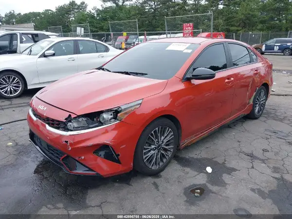 3KPF54AD2NE431085 2022 KIA FORTE - Image 2
