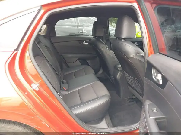 3KPF54AD2NE431085 2022 KIA FORTE - Image 8