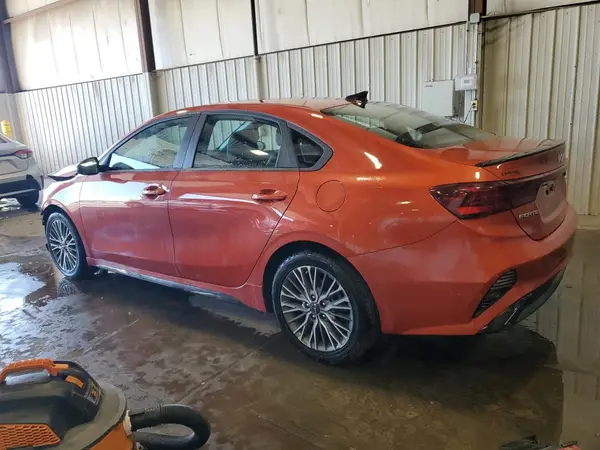 3KPF54AD2NE431345 2022 KIA FORTE - Image 2
