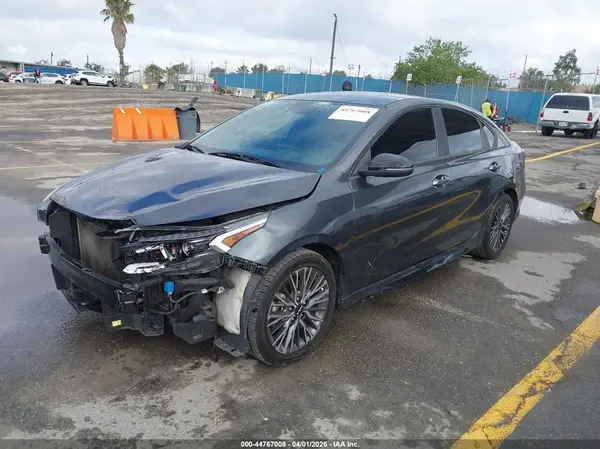 3KPF54AD2NE432642 2022 KIA FORTE - Image 2
