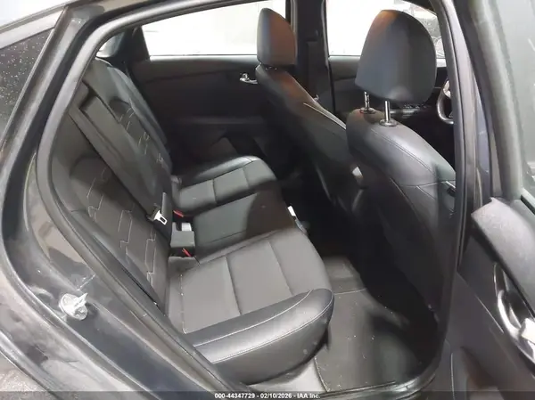 3KPF54AD2NE438084 2022 KIA FORTE - Image 8