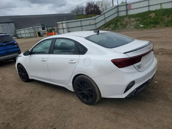 3KPF54AD2NE441177 2022 KIA FORTE - Image 2