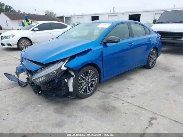 3KPF54AD2NE444225 2022 KIA FORTE - Image 2
