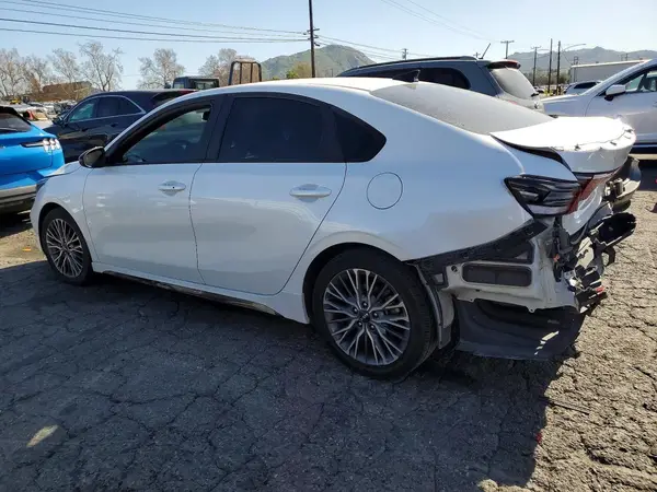 3KPF54AD2NE472266 2022 KIA FORTE - Image 2