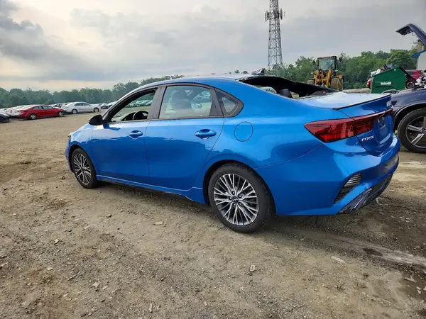 3KPF54AD2NE473093 2022 KIA FORTE - Image 2