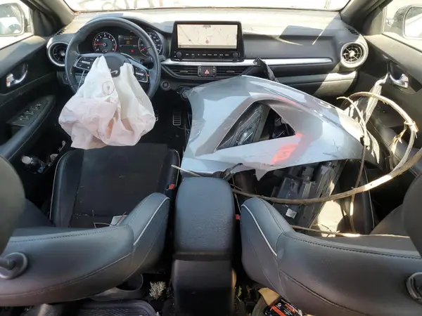 3KPF54AD2NE473689 2022 KIA FORTE - Image 8