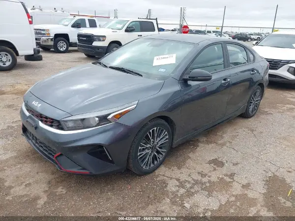 3KPF54AD2NE478780 2022 KIA FORTE - Image 2