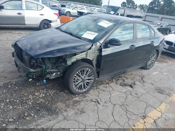 3KPF54AD2NE479234 2022 KIA FORTE - Image 2