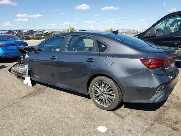 3KPF54AD2NE479296 2022 KIA FORTE - Image 2