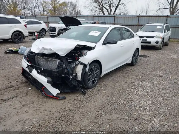 3KPF54AD2NE483459 2022 KIA FORTE - Image 2