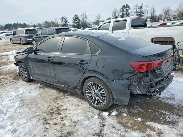 3KPF54AD2NE483879 2022 KIA FORTE - Image 2