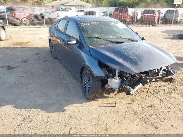 3KPF54AD2NE484532 2022 KIA FORTE - Image 1