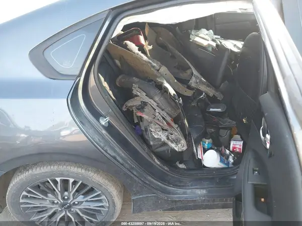 3KPF54AD2NE484532 2022 KIA FORTE - Image 8