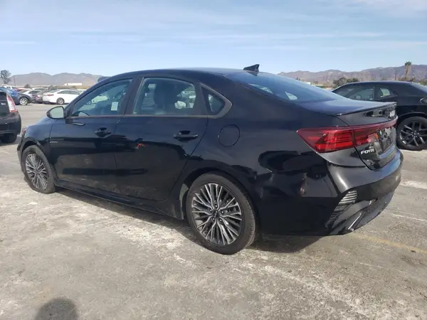 3KPF54AD2NE488483 2022 KIA FORTE - Image 2