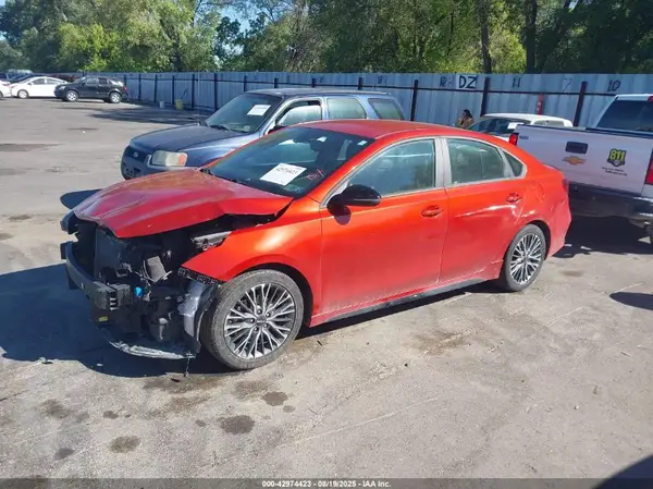 3KPF54AD2NE492288 2022 KIA FORTE - Image 2