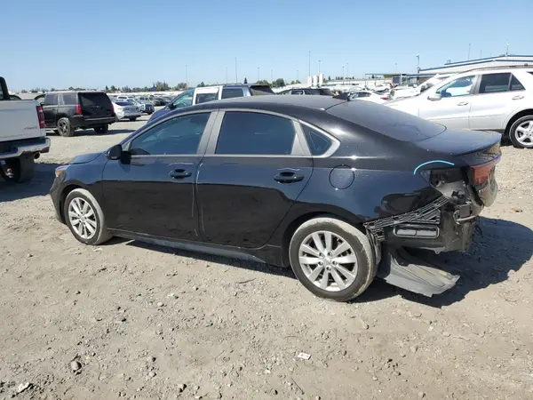 3KPF54AD2NE493814 2022 KIA FORTE - Image 2