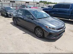 3KPF54AD2NE495983 2022 KIA FORTE