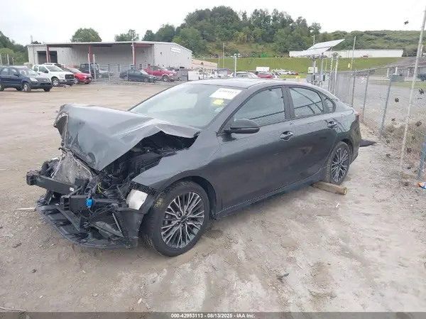 3KPF54AD2NE496695 2022 KIA FORTE - Image 2
