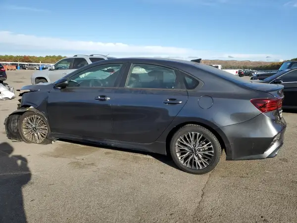 3KPF54AD2NE501748 2022 KIA FORTE - Image 2