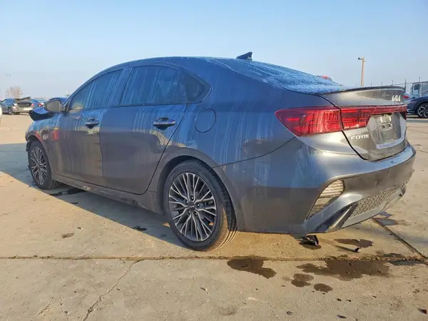 3KPF54AD2NE505783 2022 KIA FORTE - Image 2