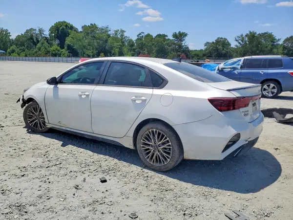 3KPF54AD2NE506416 2022 KIA FORTE - Image 2