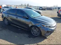 3KPF54AD2NE506609 2022 KIA FORTE