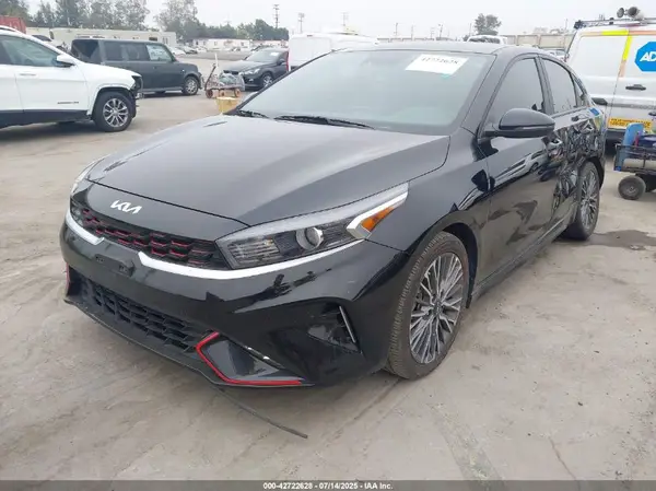 3KPF54AD2NE512068 2022 KIA FORTE - Image 2