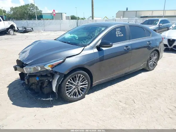 3KPF54AD2PE515734 2023 KIA FORTE - Image 2