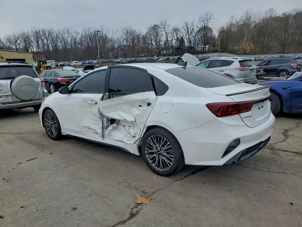 3KPF54AD2PE524126 2023 KIA FORTE - Image 2