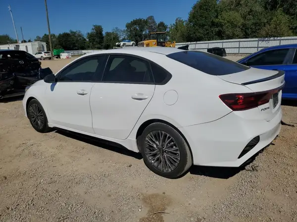 3KPF54AD2PE526734 2023 KIA FORTE - Image 2