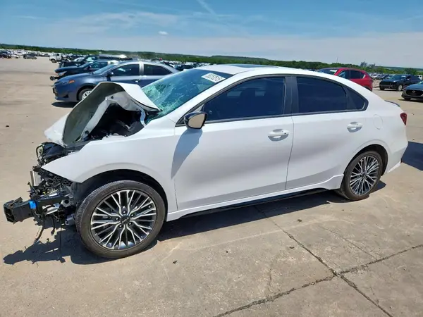 3KPF54AD2PE538902 2023 KIA FORTE - Image 1