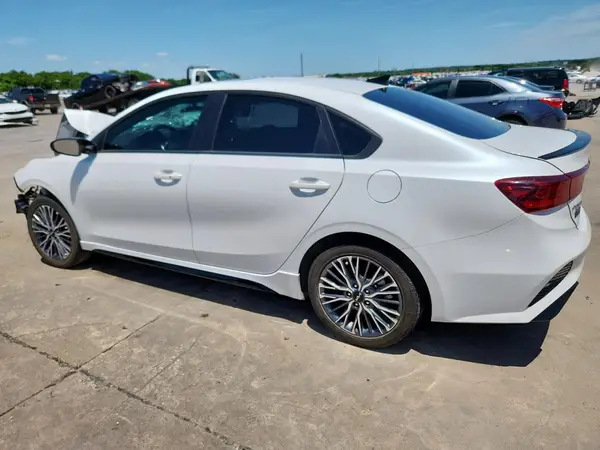 3KPF54AD2PE538902 2023 KIA FORTE - Image 2