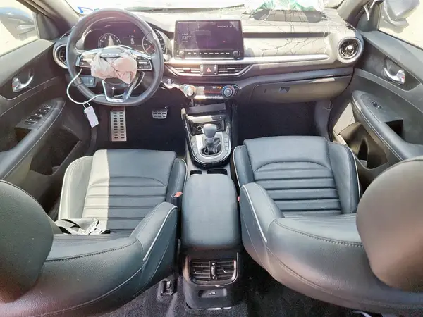 3KPF54AD2PE538902 2023 KIA FORTE - Image 8