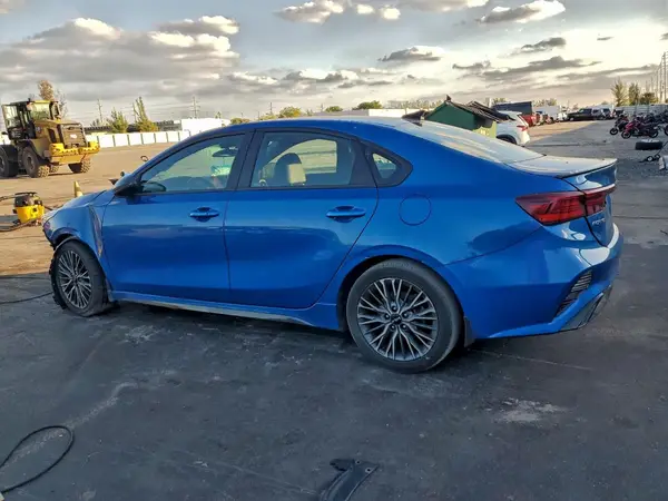 3KPF54AD2PE544182 2023 KIA FORTE - Image 2
