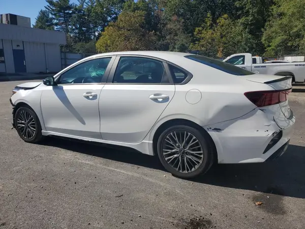 3KPF54AD2PE549298 2023 KIA FORTE - Image 2