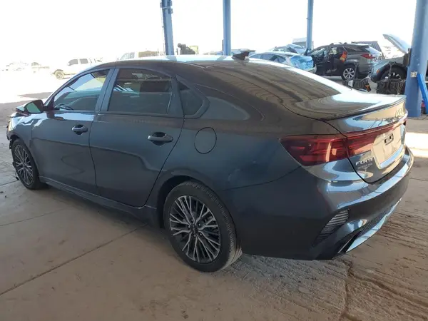 3KPF54AD2PE551942 2023 KIA FORTE - Image 2