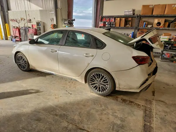 3KPF54AD2PE552346 2023 KIA FORTE - Image 2