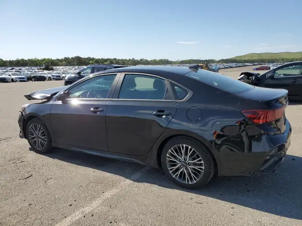 3KPF54AD2PE560673 2023 KIA FORTE - Image 2